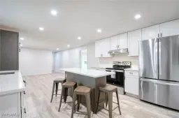 Picture of 16 Sonderhen Dr, Naples, FL 34114