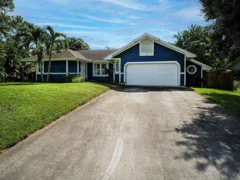 Picture of 446 SE Cardinal Trail, Stuart FL 34997
