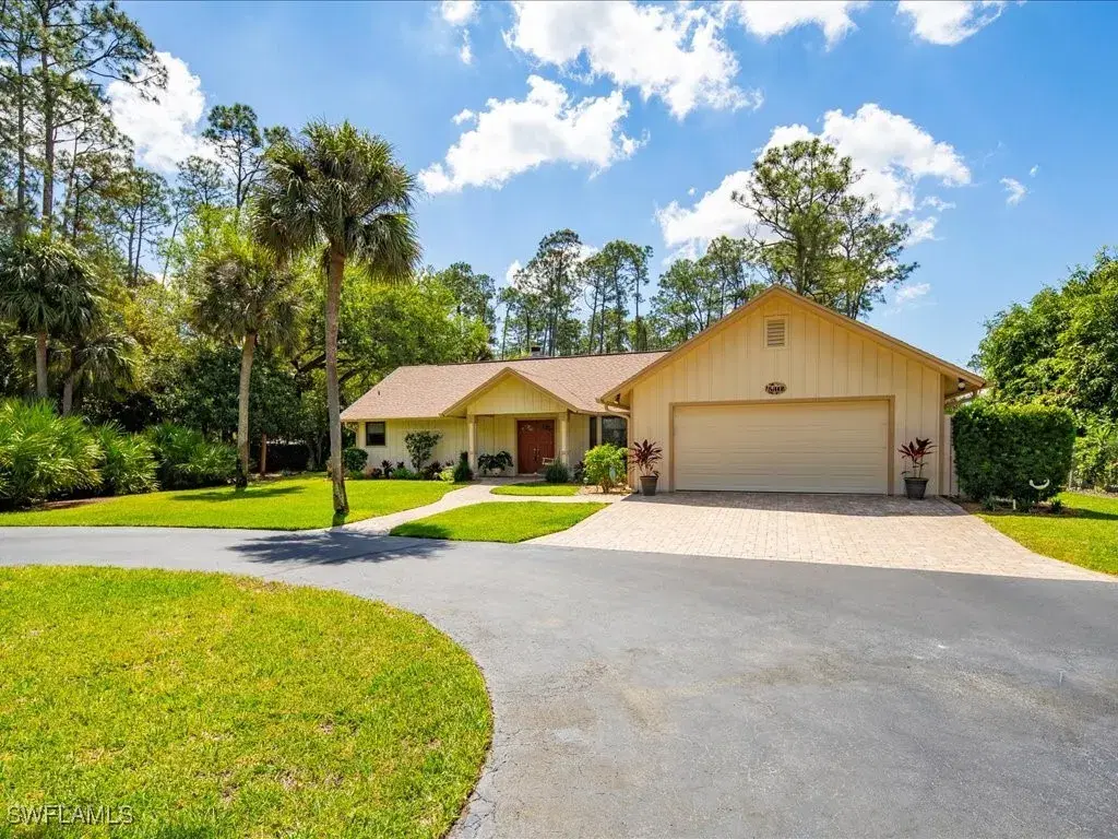 Picture of 5312 Palmetto Woods Dr, Naples, FL 34119