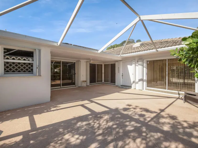 Picture of 6702 Geminata Oak Court, Palm Beach Gardens FL 33410