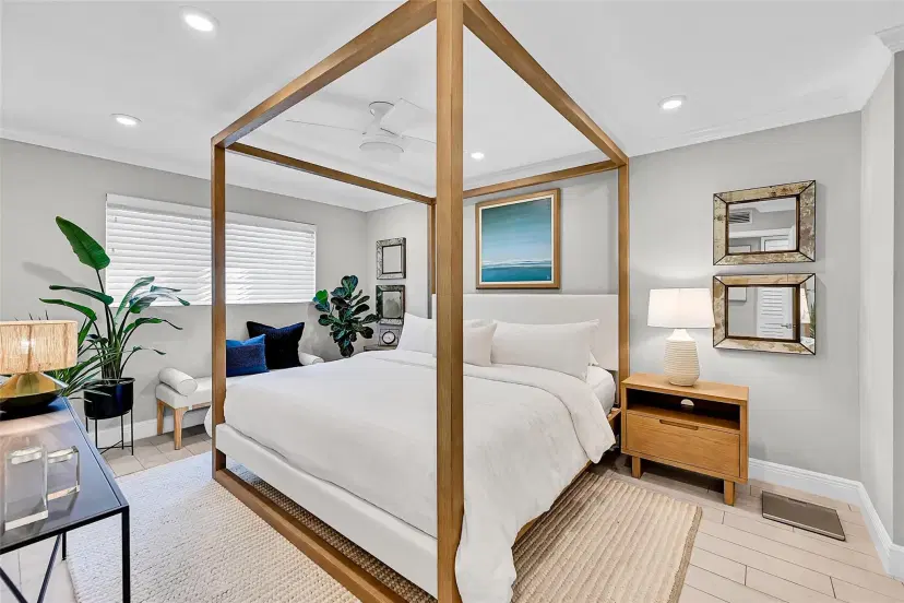 Picture of 3004 NE 5Th Ter 102-C, Wilton Manors FL 33334