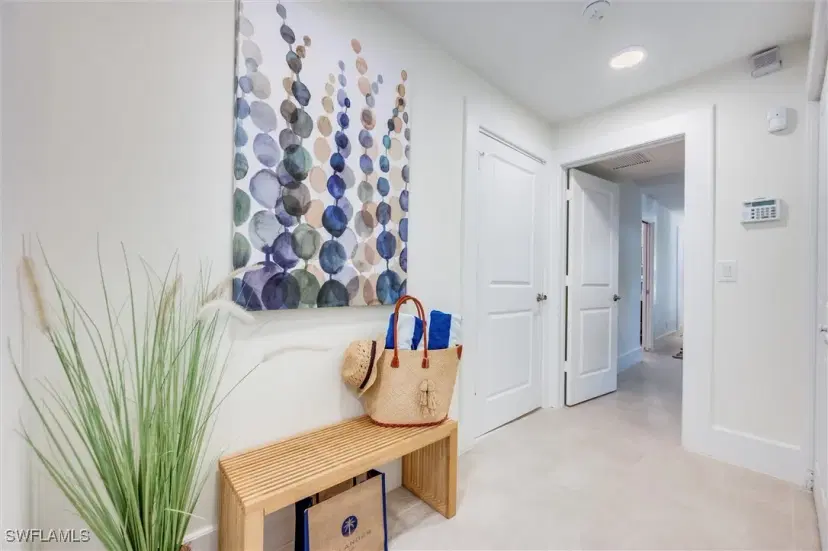 Picture of 2800 Lakeview Dr 5, Naples FL 34112