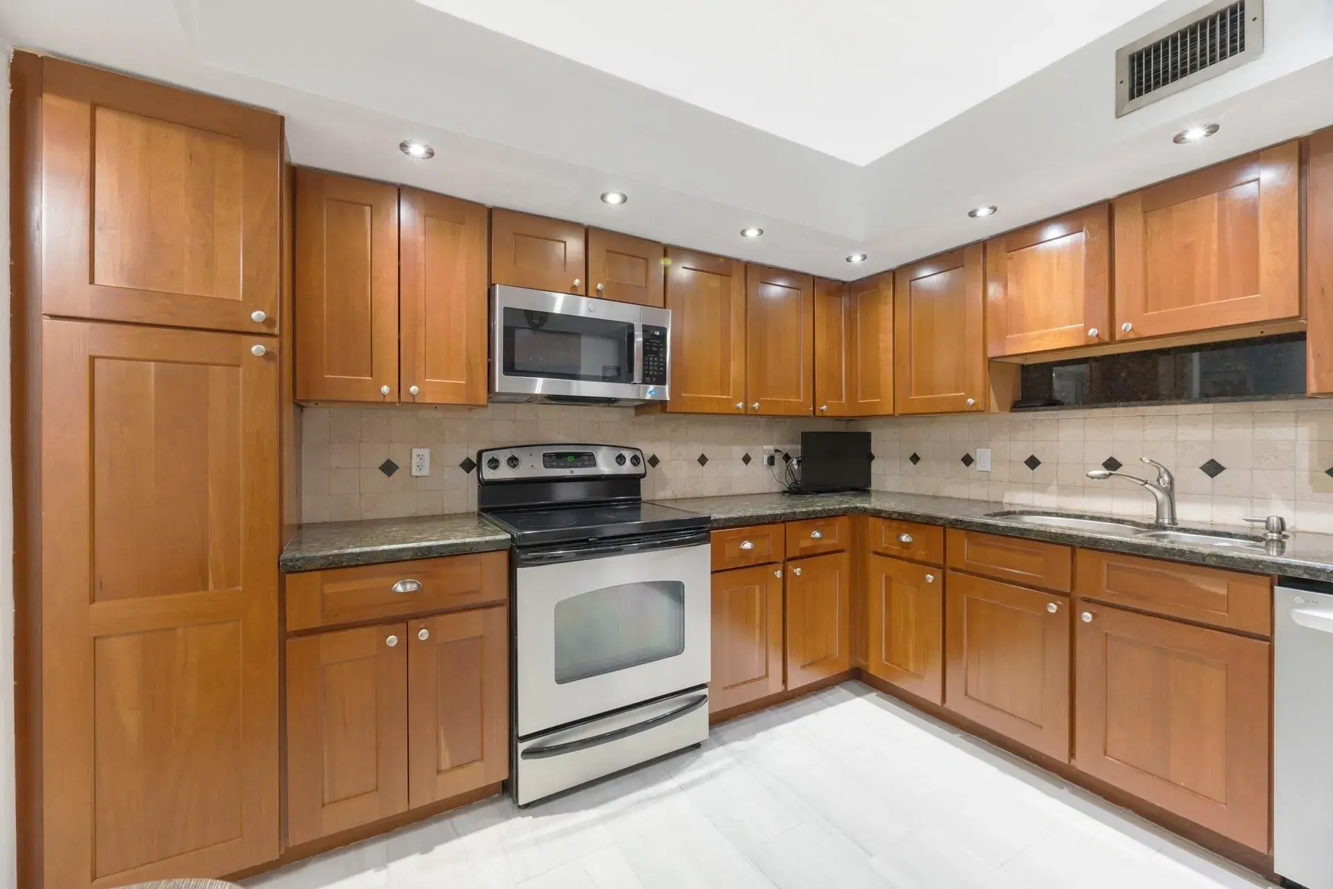 Picture of 2808 N 46Th Ave E450, Hollywood, FL 33021