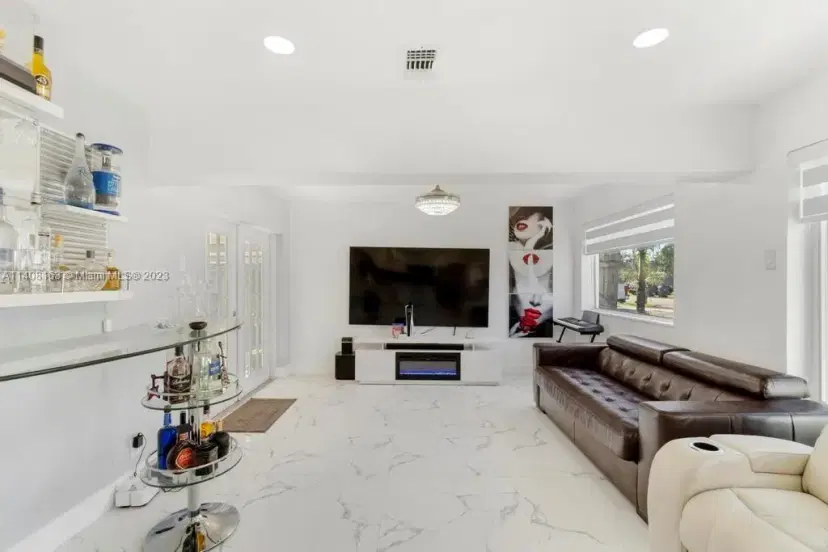 Picture of 6841 Atlanta Street, Hollywood FL 33024