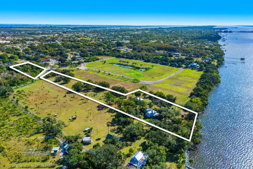 Picture of 1605 N Tropical Trail, Merritt Island FL 32953