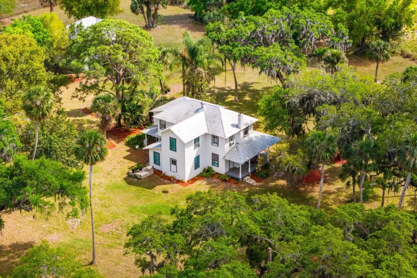 Picture of 1605 N Tropical Trail, Merritt Island FL 32953