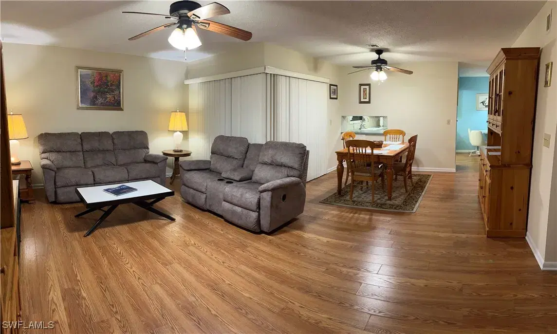 Picture of 632 SE 12Th Ct 11, Cape Coral, FL 33990