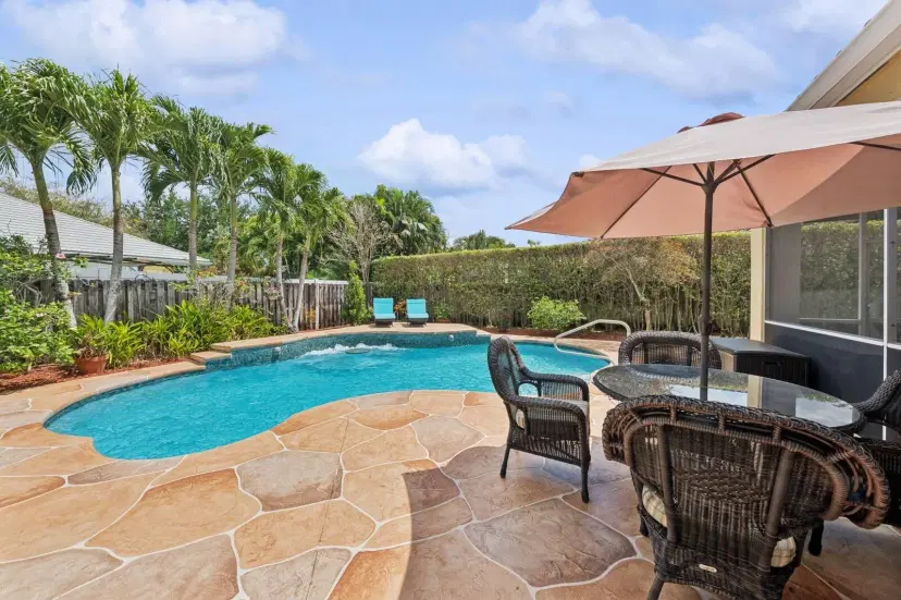 Picture of 1895 Lynton Circle, Wellington FL 33414