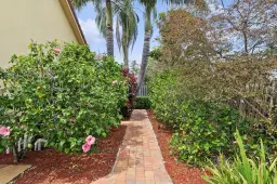 Picture of 1895 Lynton Circle, Wellington, FL 33414