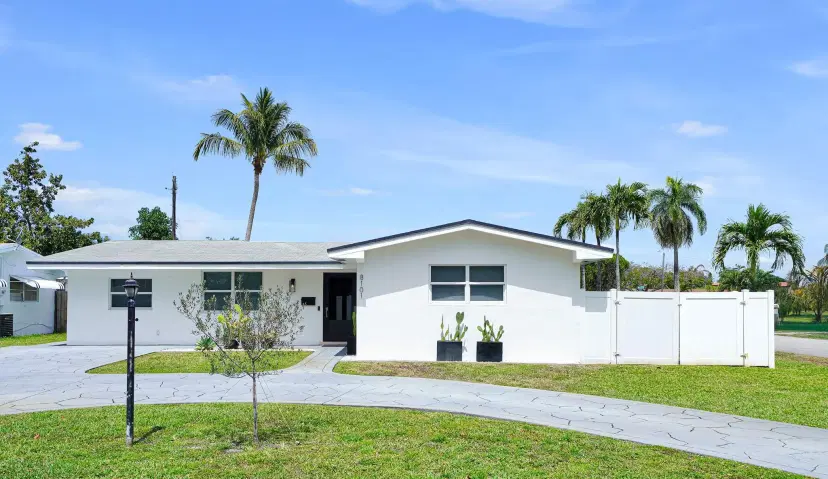 Picture of 8101 NW 12Th St, Pembroke Pines FL 33024