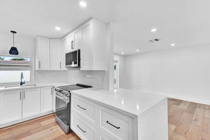 Picture of 8101 NW 12Th St, Pembroke Pines FL 33024