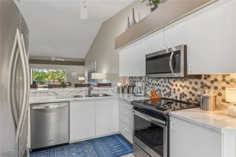 Picture of 14520 Hickory Hill Ct 823, Fort Myers FL 33912