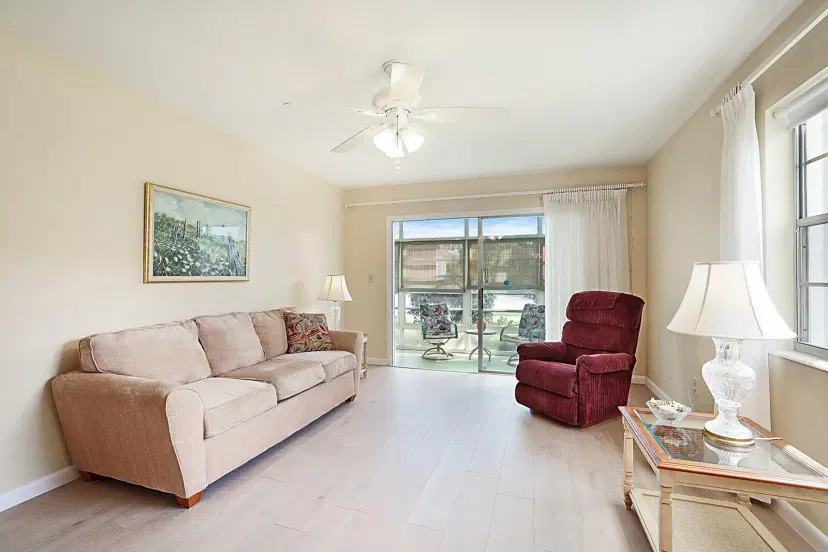 Picture of 2600 SE Ocean Boulevard O 1, Stuart FL 34996