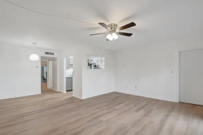 Picture of 110 SOUTH Boulevard 1C, Boynton Beach FL 33435