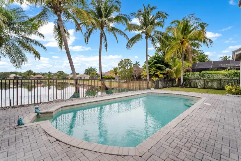 Picture of 7031 NW 111Th Ter, Parkland FL 33076