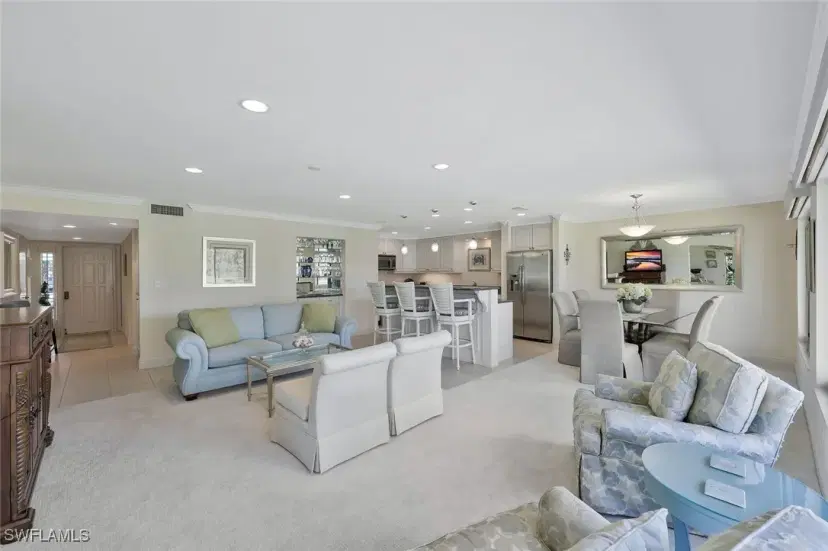 Picture of 1124 Wildwood Ln 1124, Naples FL 34105