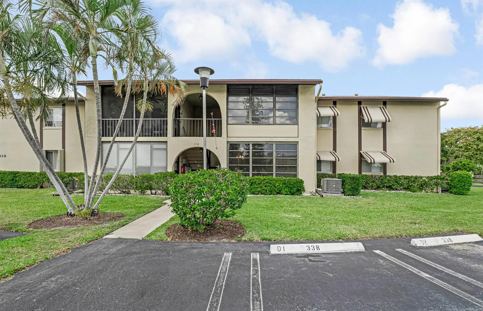 Picture of 338 Pine Ridge Circle D-1, Greenacres, FL 33463