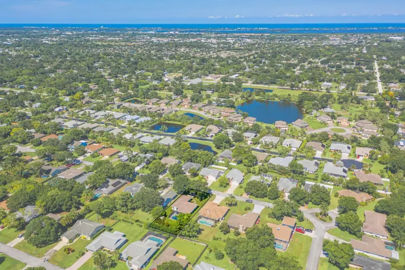 Picture of 722 24Th Square, Vero Beach FL 32962