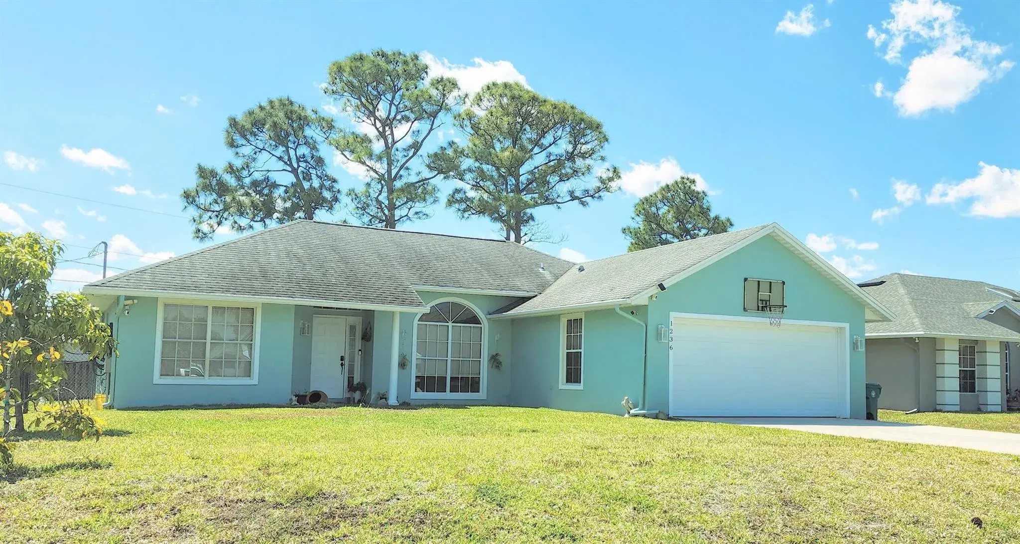 Picture of 1236 SE Manth Lane Ne, Port St Lucie, FL 34983