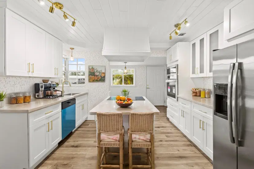 Picture of 379 Garden Boulevard, Palm Beach Gardens FL 33410