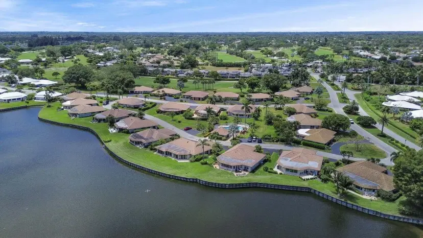 Picture of 302 Cedar Key Circle, Atlantis FL 33462