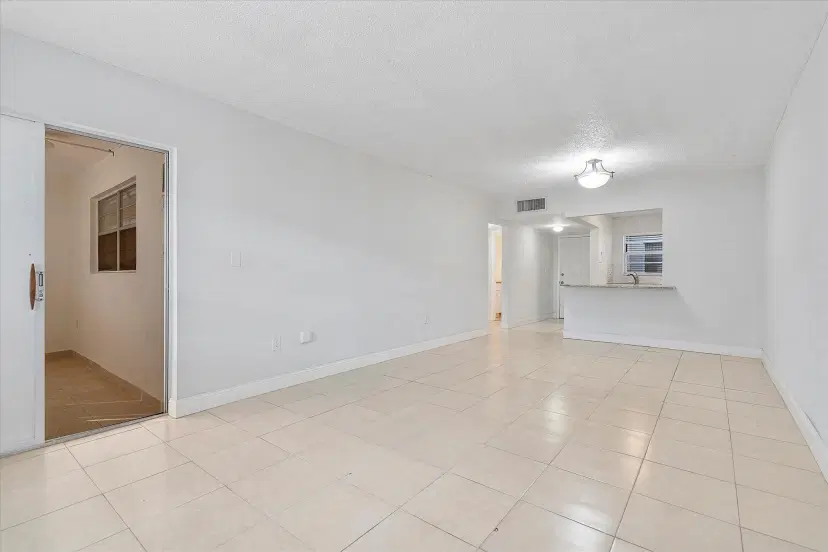 Picture of 6503 Winfield Blvd 119D, Margate FL 33063