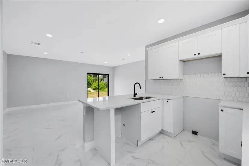 Picture of 626 Hobart Ave S, Lehigh Acres FL 33974