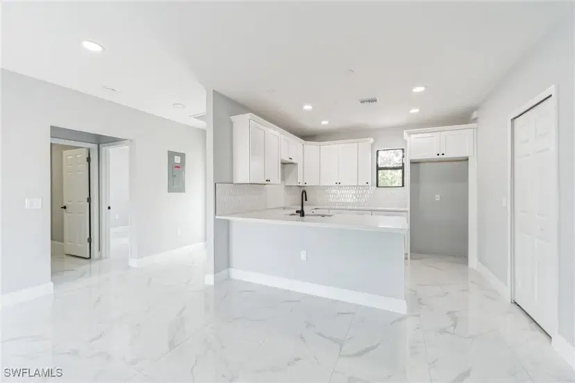 Picture of 626 Hobart Ave S, Lehigh Acres FL 33974