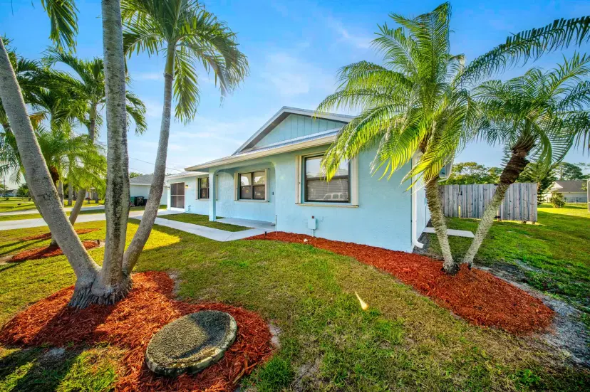 Picture of 1612 SE Mariana Road Se, Port St Lucie FL 34952