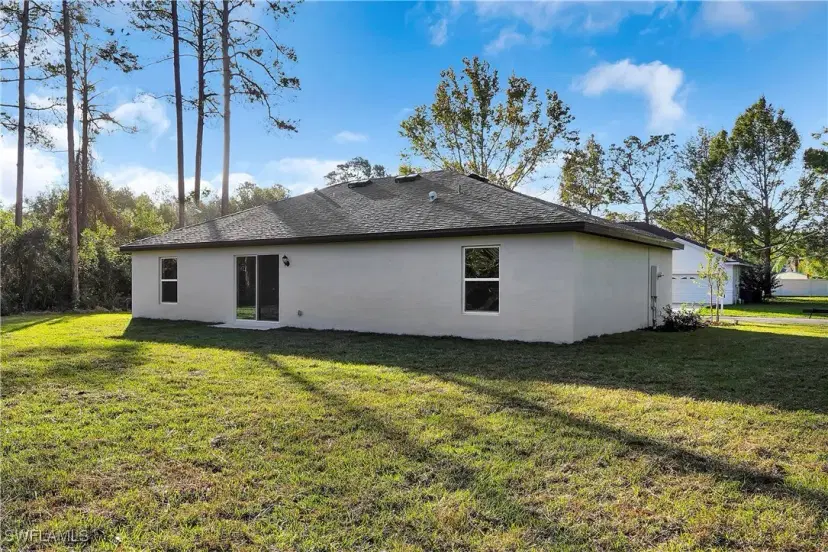 Picture of 247 Blackstone Dr, Fort Myers FL 33913