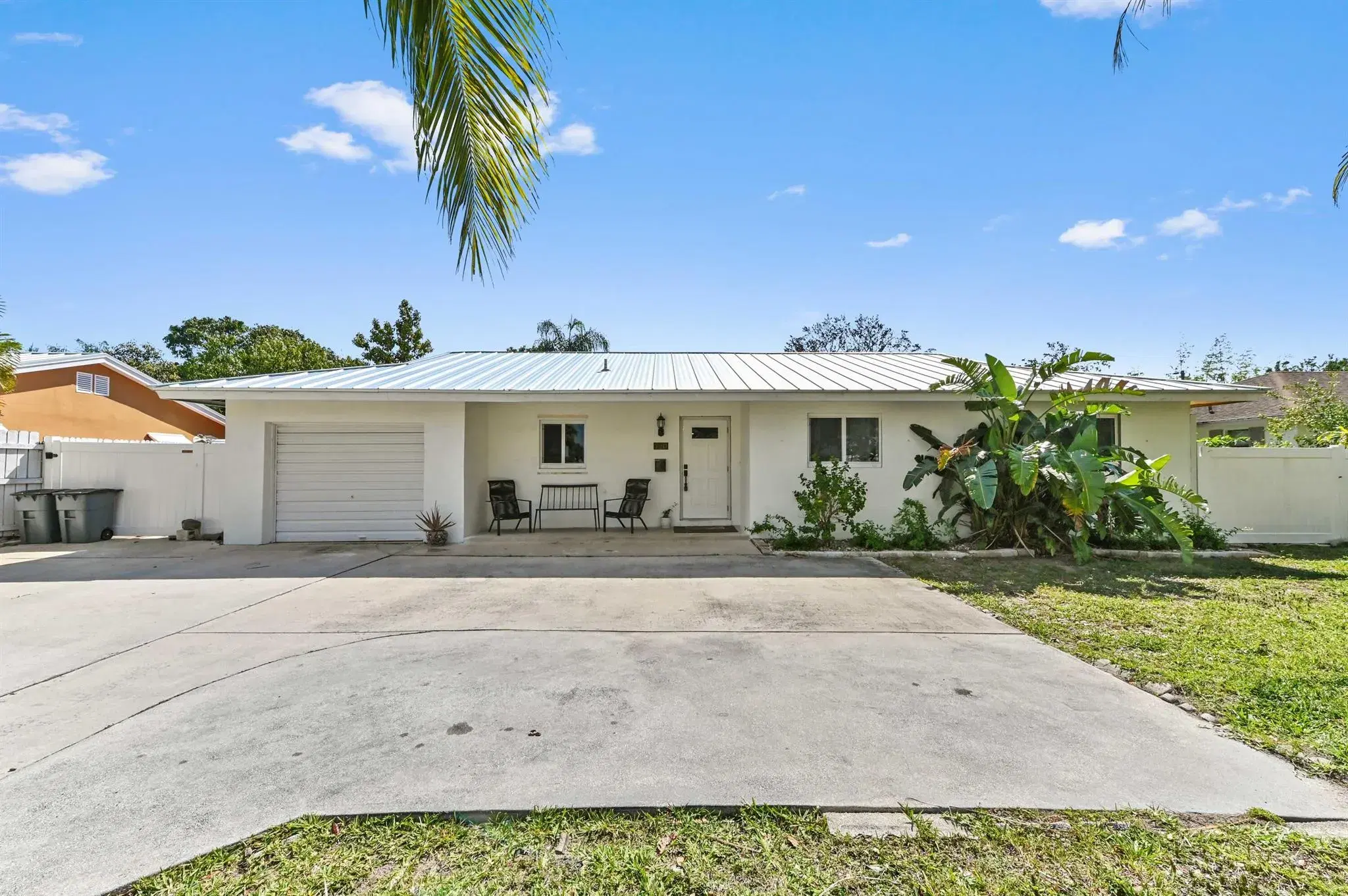 Picture of 720 Prosperity Farms Road, North Palm Beach, FL 33408