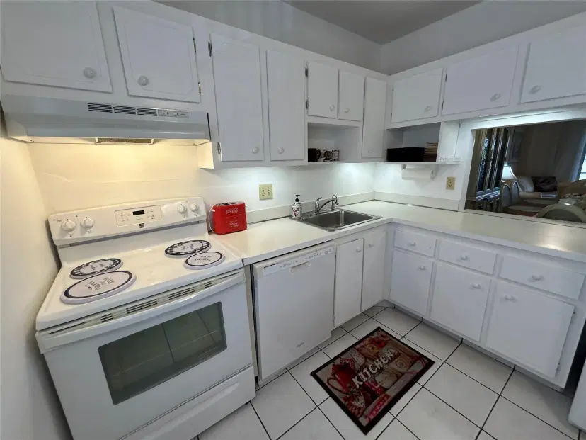 Picture of 7805 NW 5Th Ct 202, Margate, FL 33063