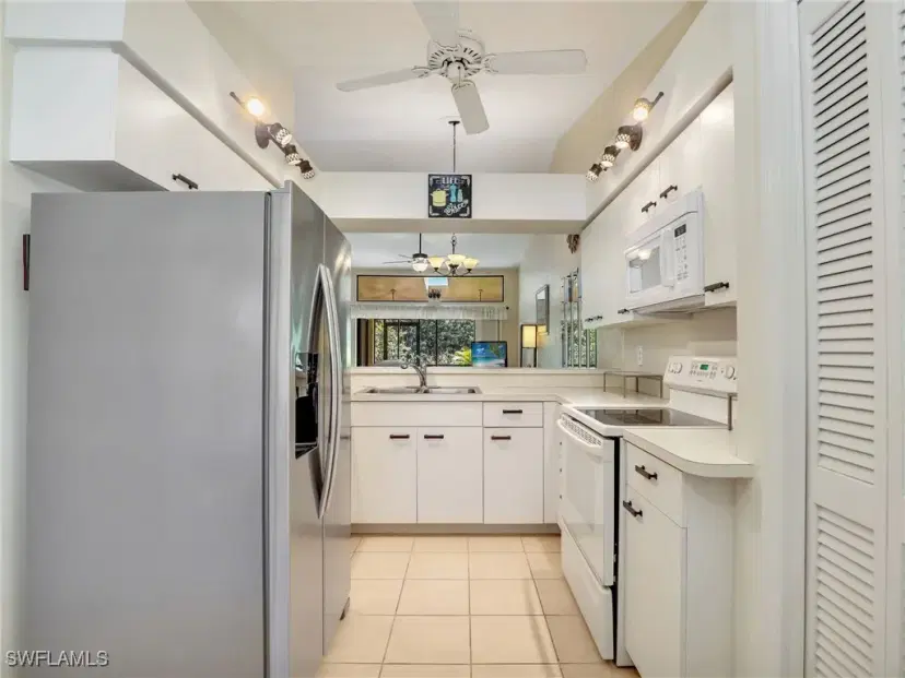 Picture of 3304 Erick Lake Dr 903, Naples FL 34109