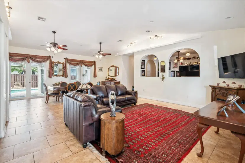 Picture of 49 SE 6Th St, Dania Beach FL 33004