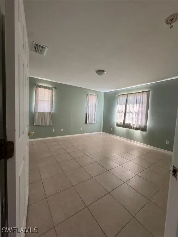 Picture of 850 Bell Blvd S, Lehigh Acres FL 33974