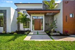 Picture of 390 3Rd St Nw, Naples, FL 34120
