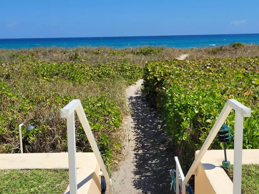 Picture of 2103 S Ocean Boulevard 4-D, Delray Beach FL 33483
