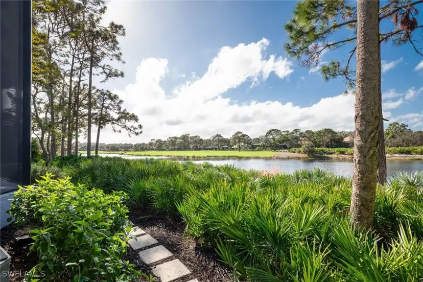 Picture of 948 Barcarmil Way, Naples FL 34110