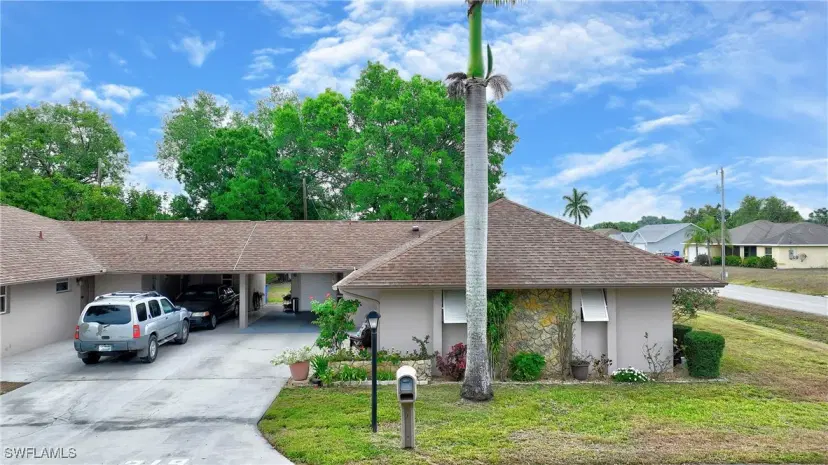 Picture of 219 Oaklawn Ct, Lehigh Acres FL 33936