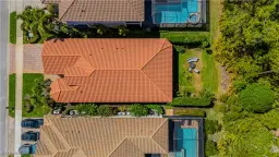 Picture of 3355 Pacific Dr, Naples, FL 34119