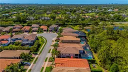 Picture of 3355 Pacific Dr, Naples, FL 34119