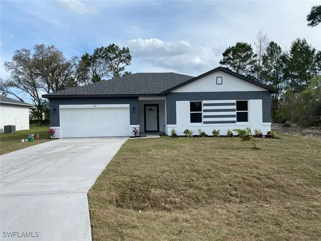 Picture of 1050 Milwaukee Blvd, Lehigh Acres, FL 33974