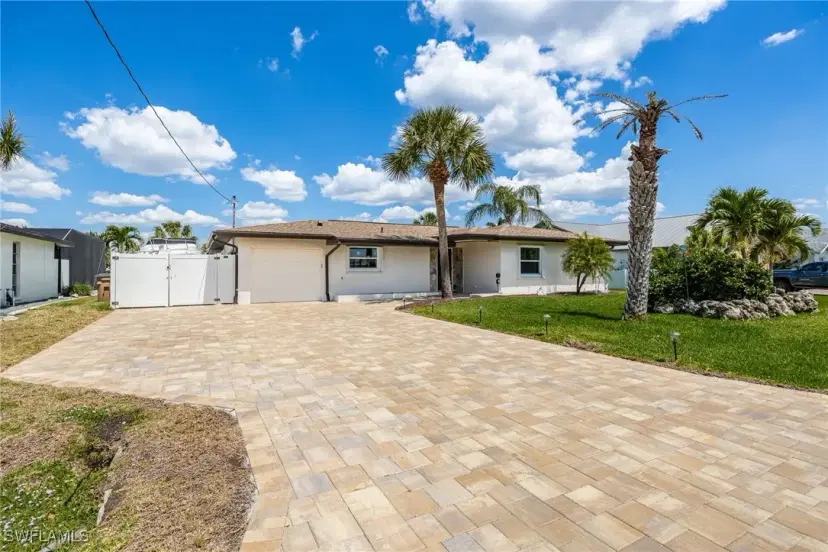 Picture of 1713 SE 39Th St, Cape Coral FL 33904