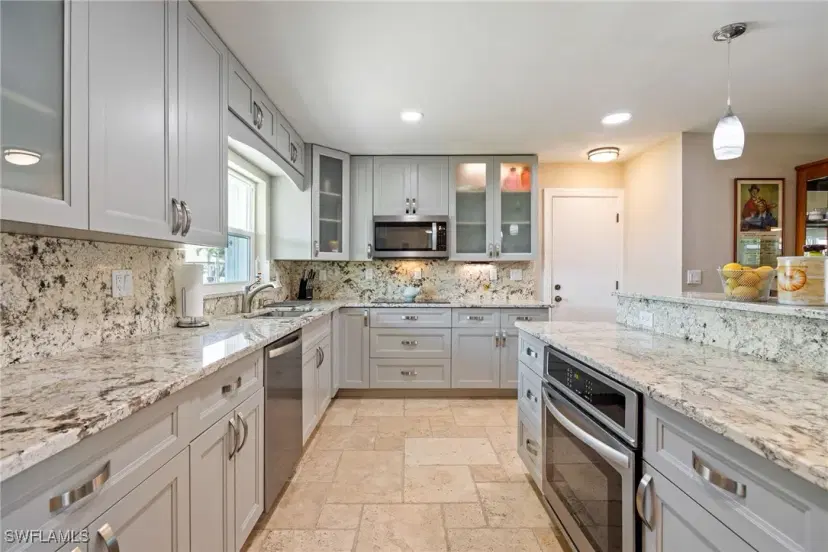 Picture of 1713 SE 39Th St, Cape Coral FL 33904