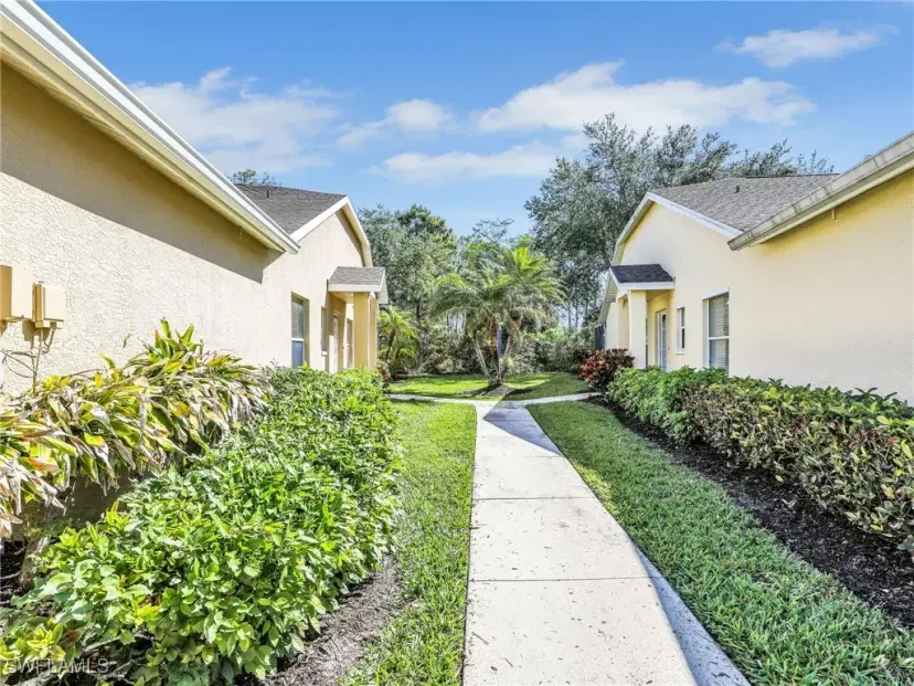 Picture of 5774 Greenwood Cir 64, Naples FL 34112