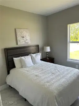 Picture of 1021 Milwaukee Blvd, Lehigh Acres, FL 33974