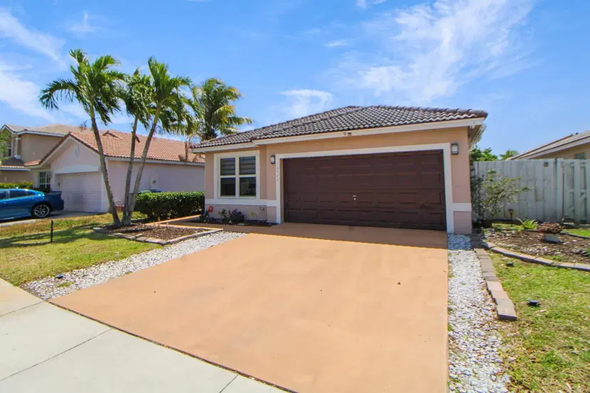 Picture of 16420 NW 22Nd St, Pembroke Pines FL 33028
