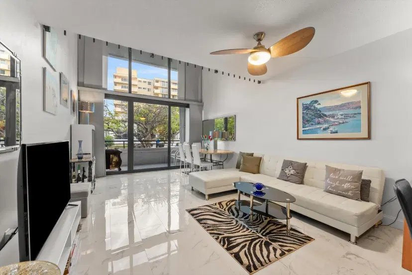 Picture of 3589 S Ocean Boulevard 6, South Palm Beach FL 33480