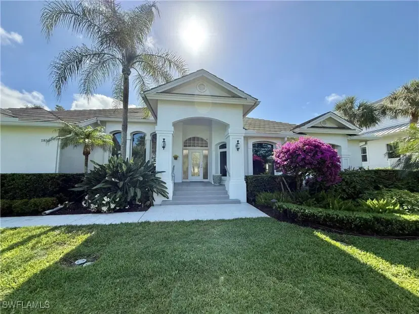 Picture of 1850 Crayton Rd, Naples FL 34102