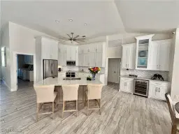Picture of 1850 Crayton Rd, Naples, FL 34102